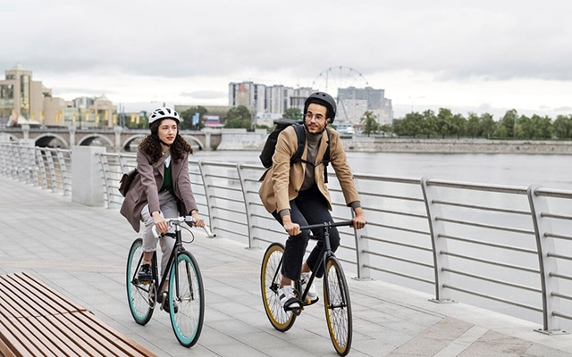 Quasi il 60% dei programmi di viaggio aziendali include biciclette elettriche.